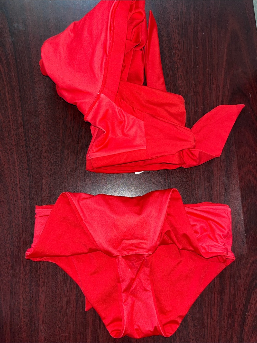 Agua Bendita Bold Red Puff-Sleeve Bikini - Picture 10 of 13